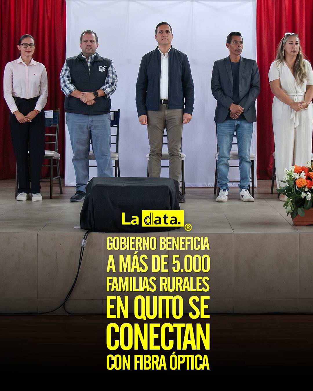 Gobierno beneficia a más de 5.000 familias rurales en Quito se conectan con fibra óptica